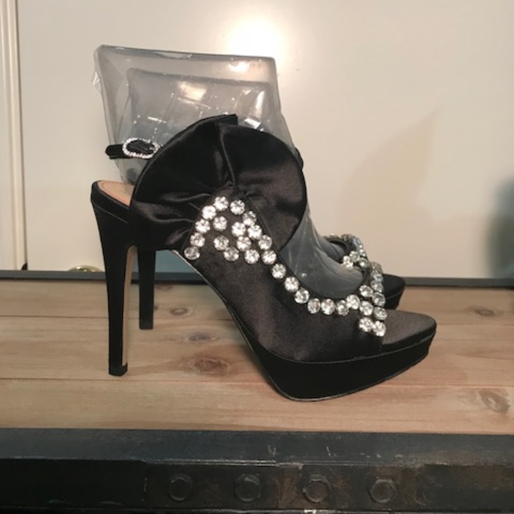 Le Soir Pour La Victoire d'Orsay, Evening/Prom